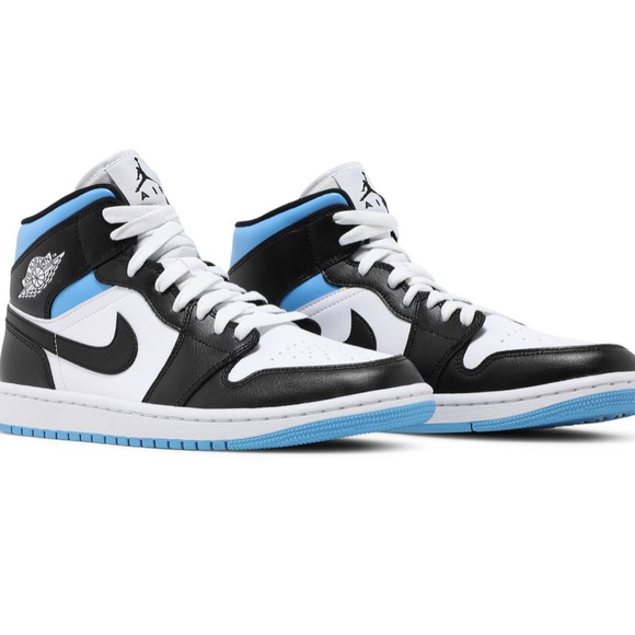 Wmns Air Jordan 1 Mid 'University Blue - Picture 1 of 2